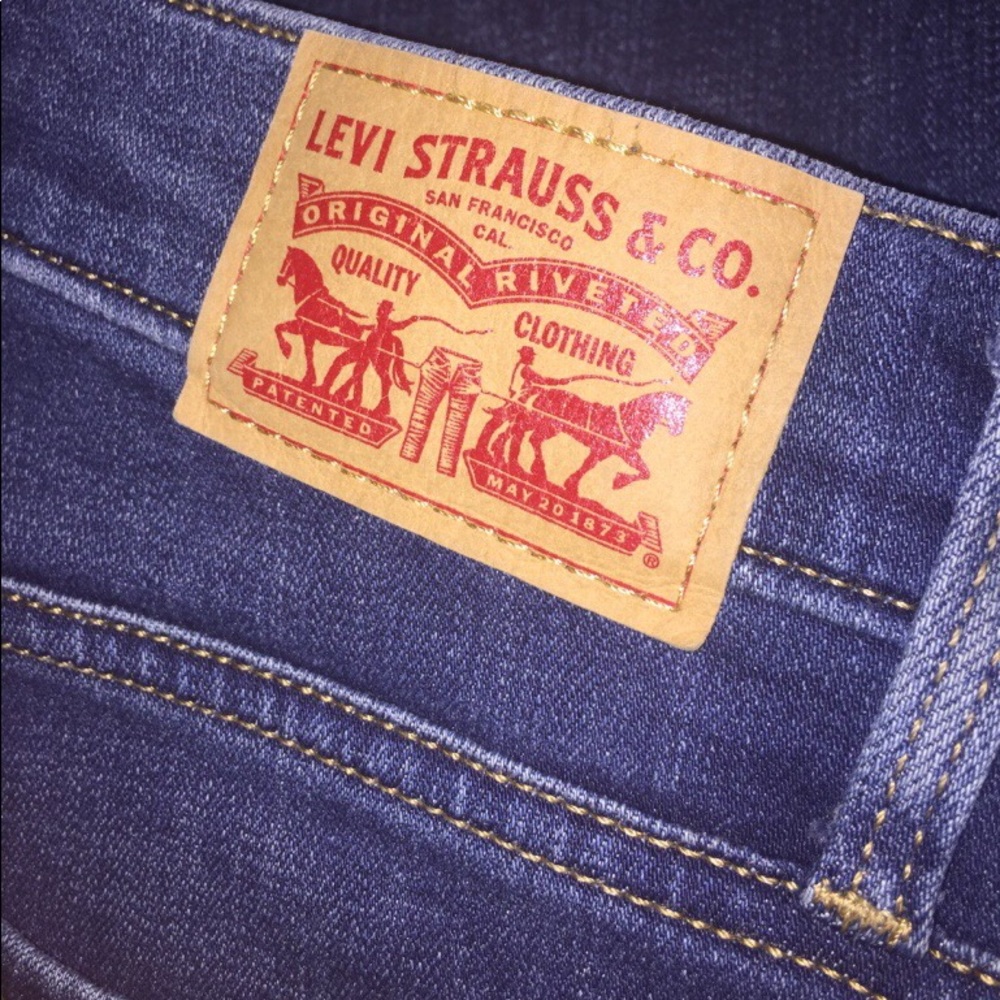 women’s levi’s